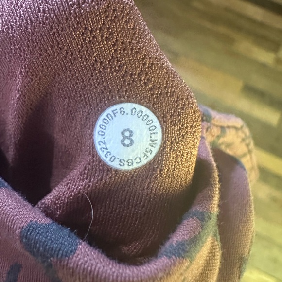 Lululemon Split Hem Groove Pants - Size 8 - Picture 5 of 5